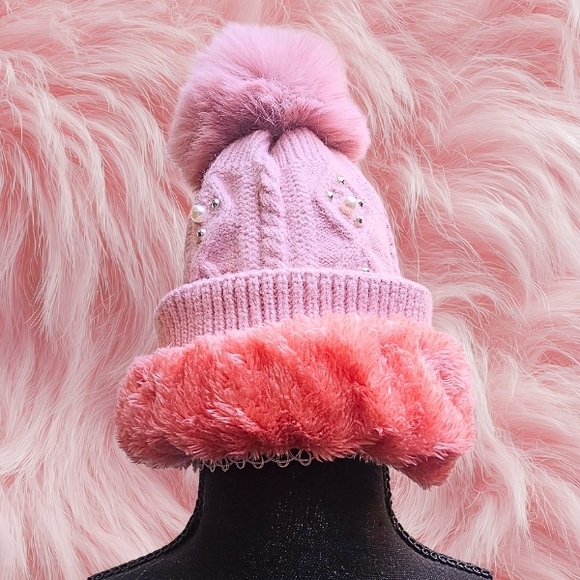 Elegant Pink Pearl Pom Beanie, Winter Chic Style Soft With Gold Bow - Picture 4 of 4